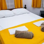 Domacinska Kuca