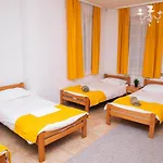 Hostel Domacinska Kuca *