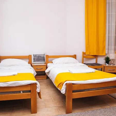 Domacinska Kuca Hostel *