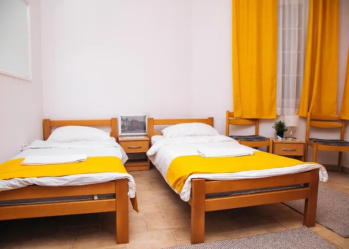 Domacinska Kuca Hostel *