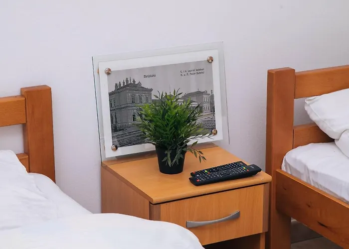 Domacinska Kuca Hostel *